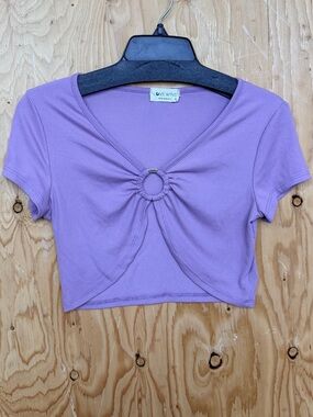 Love Wins Lavender Ribbed O-Ring Cut Out Crop Top Short Sleeve Size M